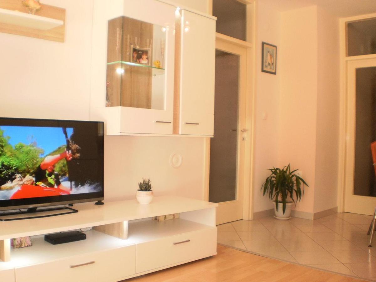 Apartment Lana Omiš Eksteriør billede