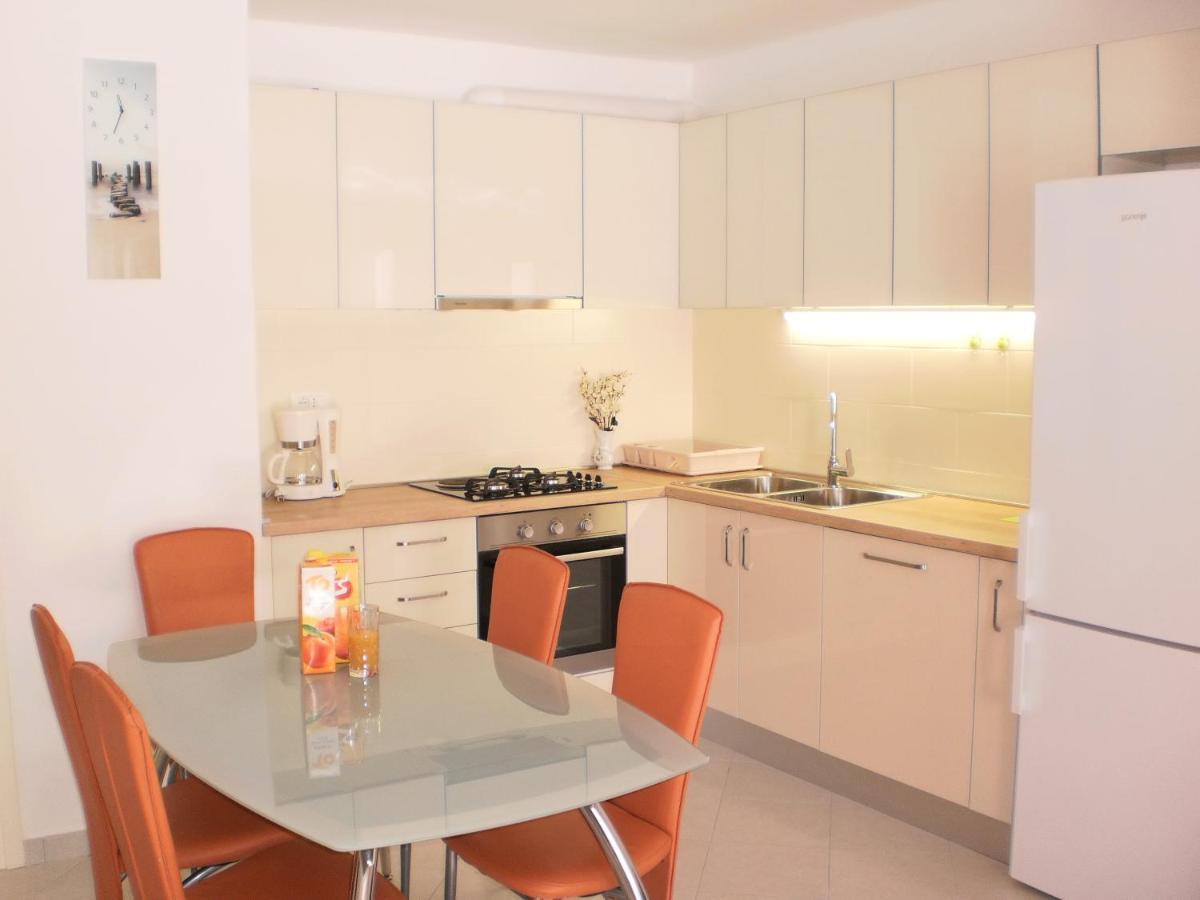 Apartment Lana Omiš Eksteriør billede