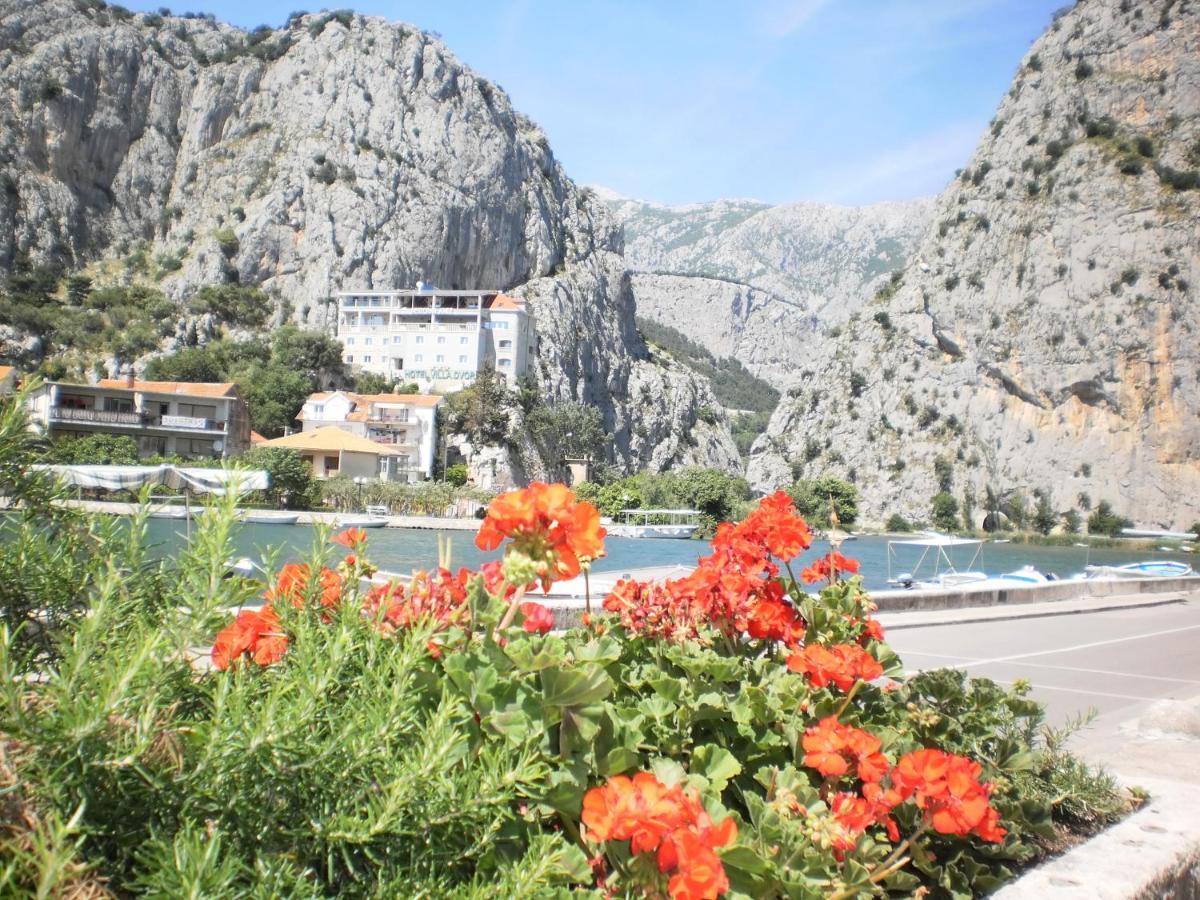 Apartment Lana Omiš Eksteriør billede